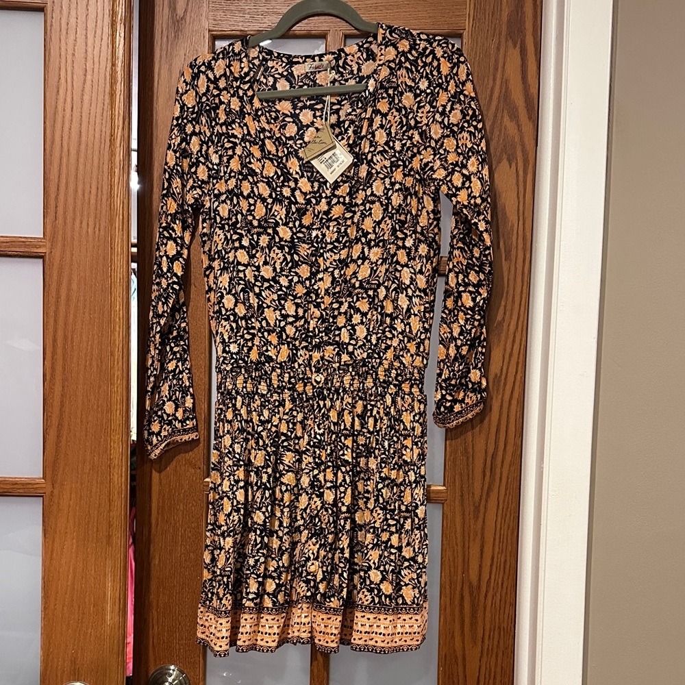 Faherty Black Long-Sleeve Floral Tiered Dress with Tan Print​